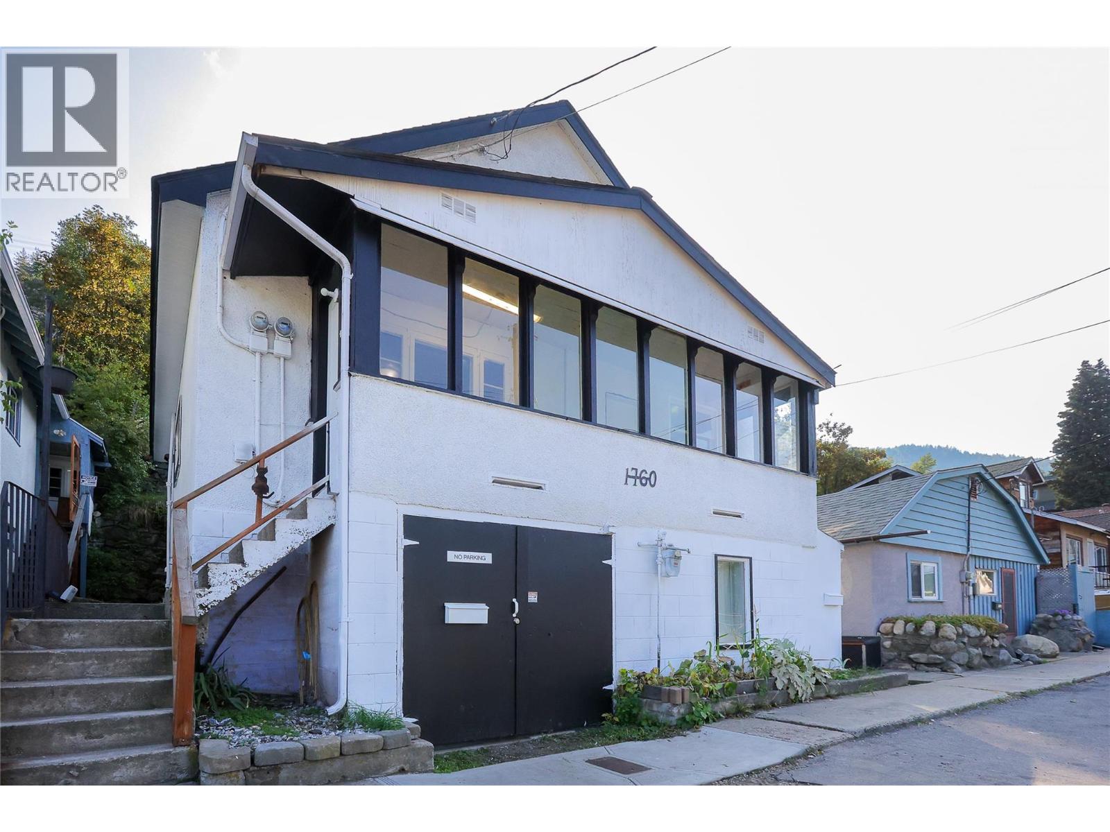 1760 Daniel Street, Trail