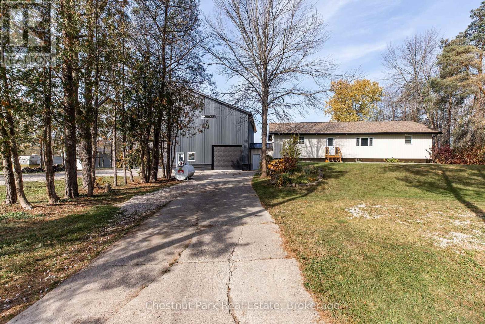 9 MAPLE DRIVE - 2