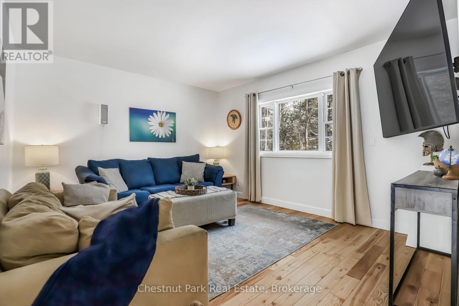 9 MAPLE DRIVE - 21