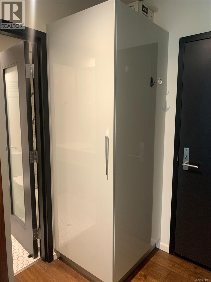 609 1029 View Street North, Victoria