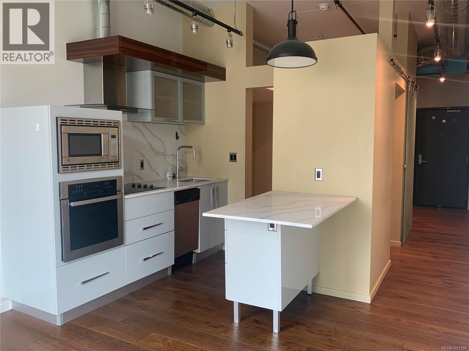 609 1029 View Street North, Victoria