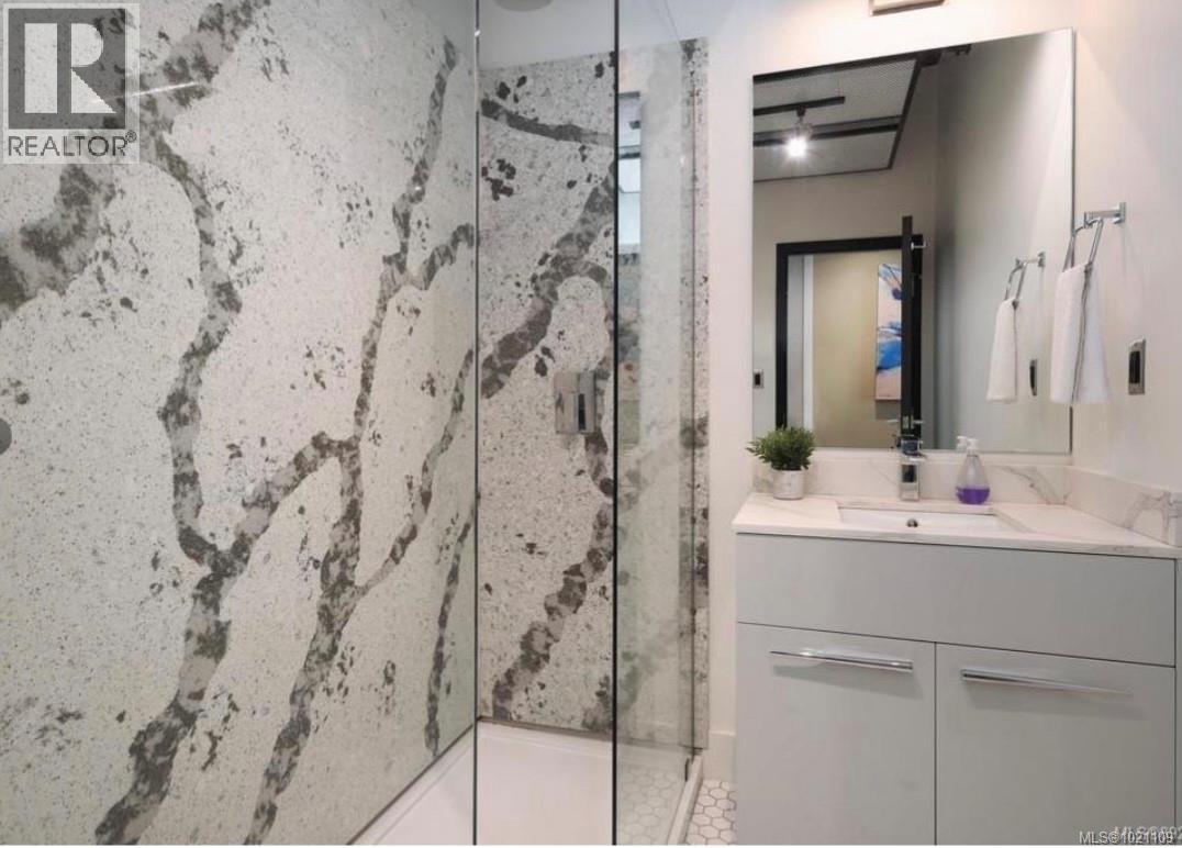 609 1029 View Street North, Victoria