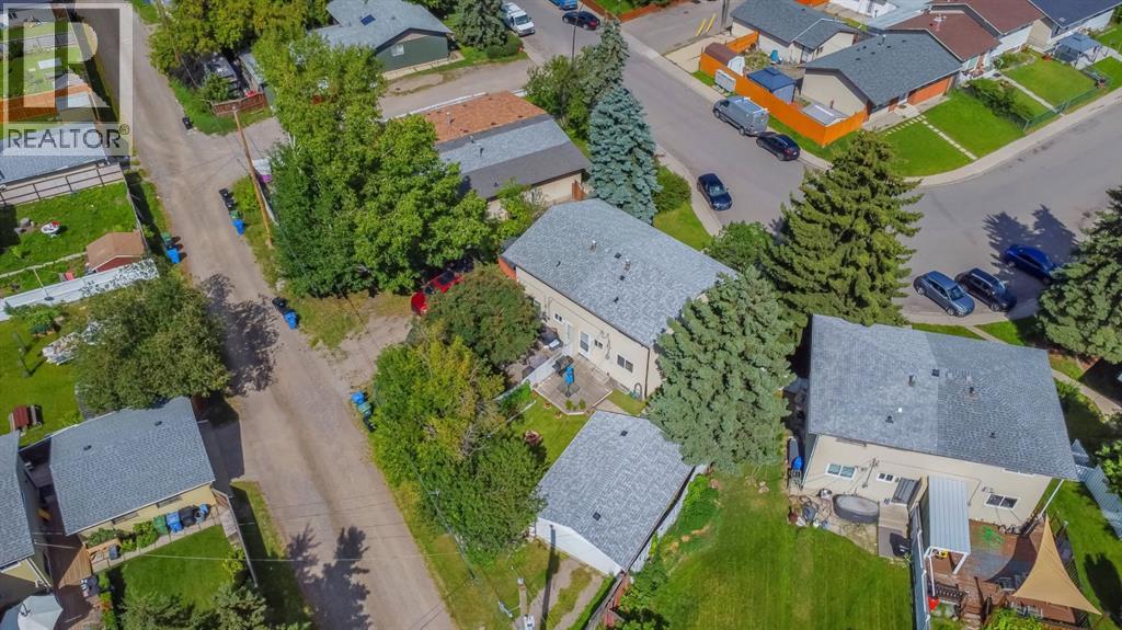 Single Family House for Sale in  Pennsburg Way SE Penbrooke Meadows Calgary 