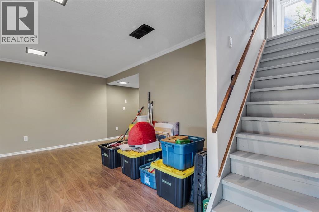 Single Family House for Sale in  Pennsburg Way SE Penbrooke Meadows Calgary 