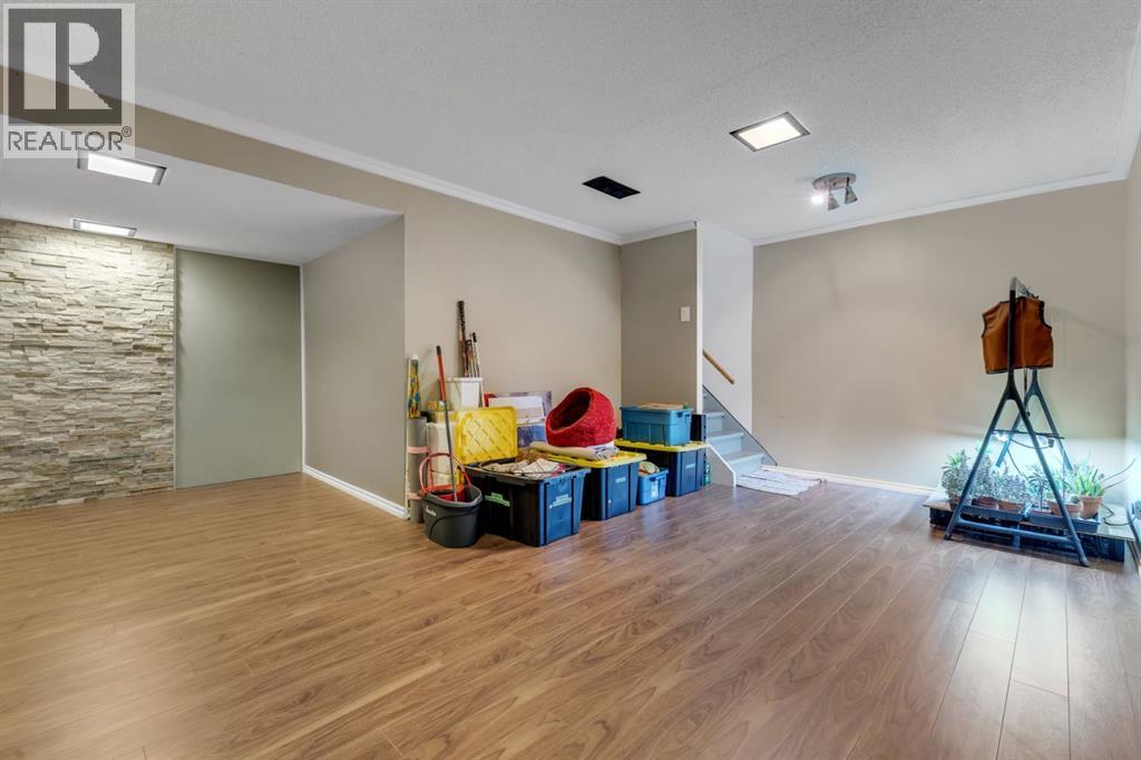 Single Family House for Sale in  Pennsburg Way SE Penbrooke Meadows Calgary 