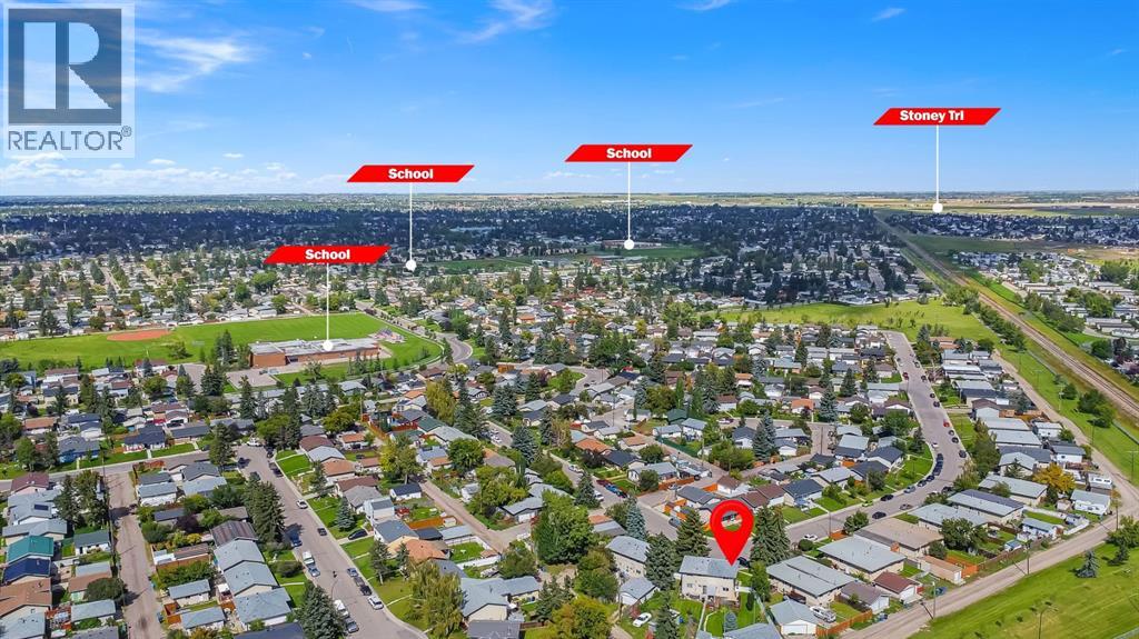 Single Family House for Sale in  Pennsburg Way SE Penbrooke Meadows Calgary 