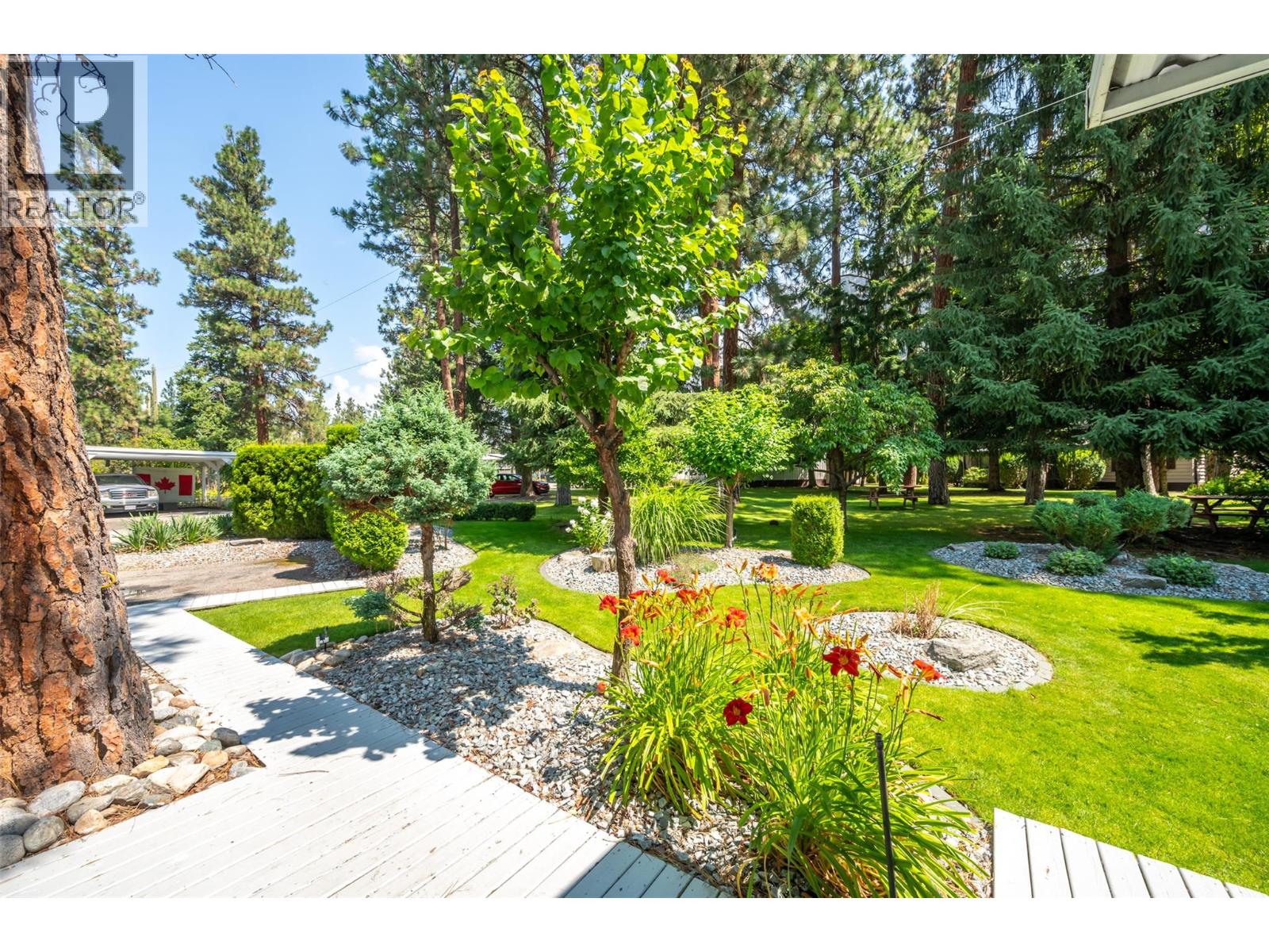 8487 97 Highway Unit# 18, Oliver