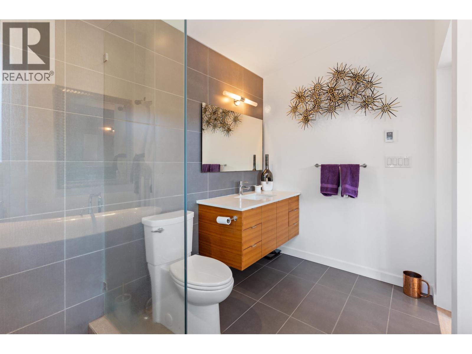 1023 JAY CRESCENT, Squamish