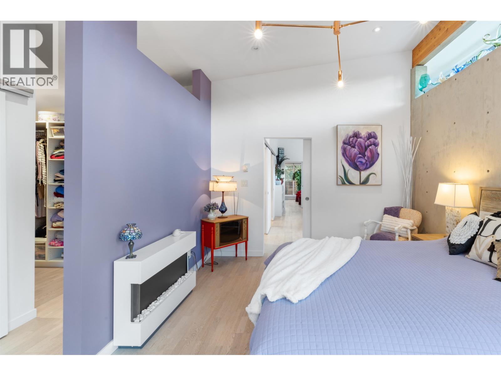 1023 JAY CRESCENT, Squamish