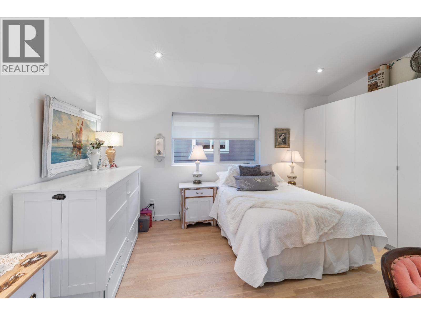 1023 JAY CRESCENT, Squamish