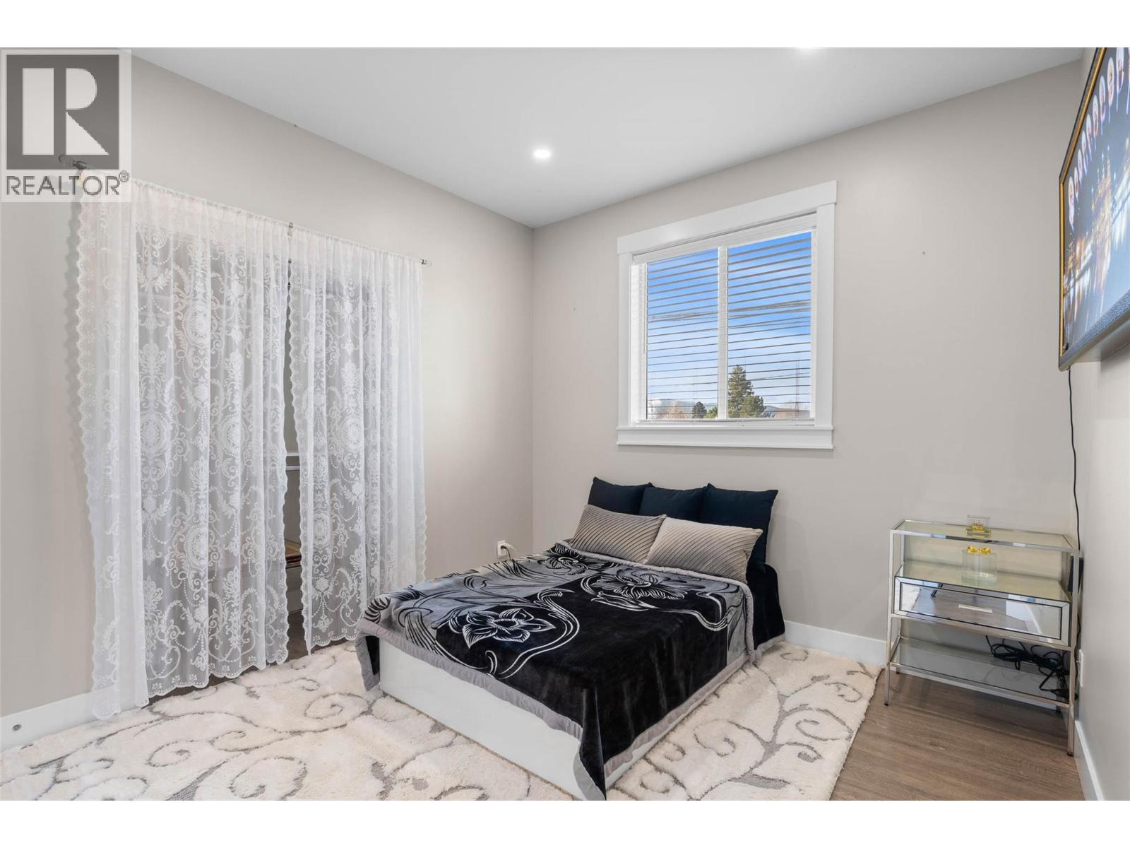 969 LETHBRIDGE Avenue, Kamloops