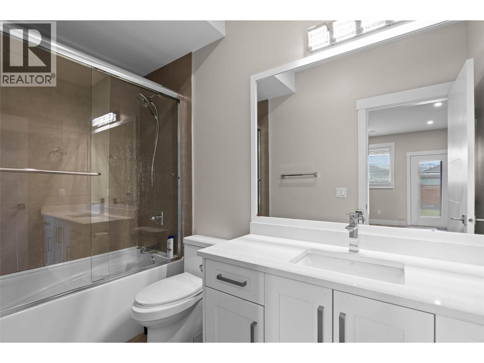 969 LETHBRIDGE Avenue, Kamloops