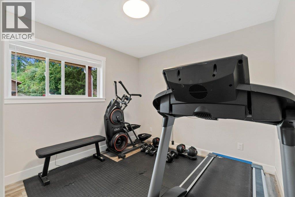  2421 Sunrise Boulevard, Blind Bay