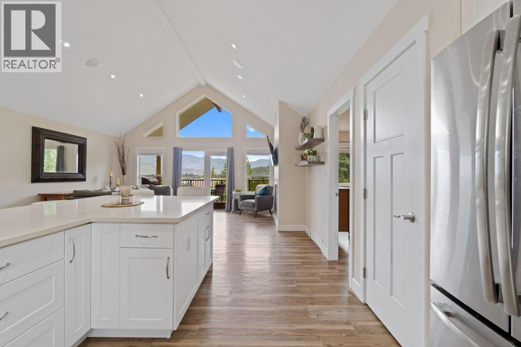  2421 Sunrise Boulevard, Blind Bay