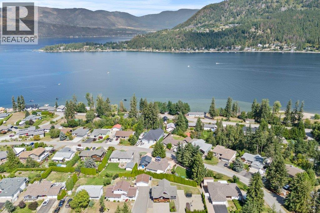  2421 Sunrise Boulevard, Blind Bay