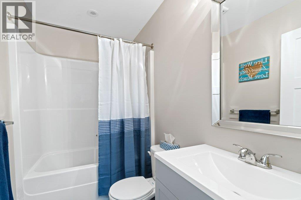  2421 Sunrise Boulevard, Blind Bay