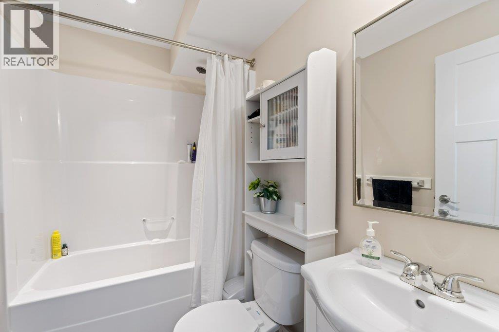  2421 Sunrise Boulevard, Blind Bay