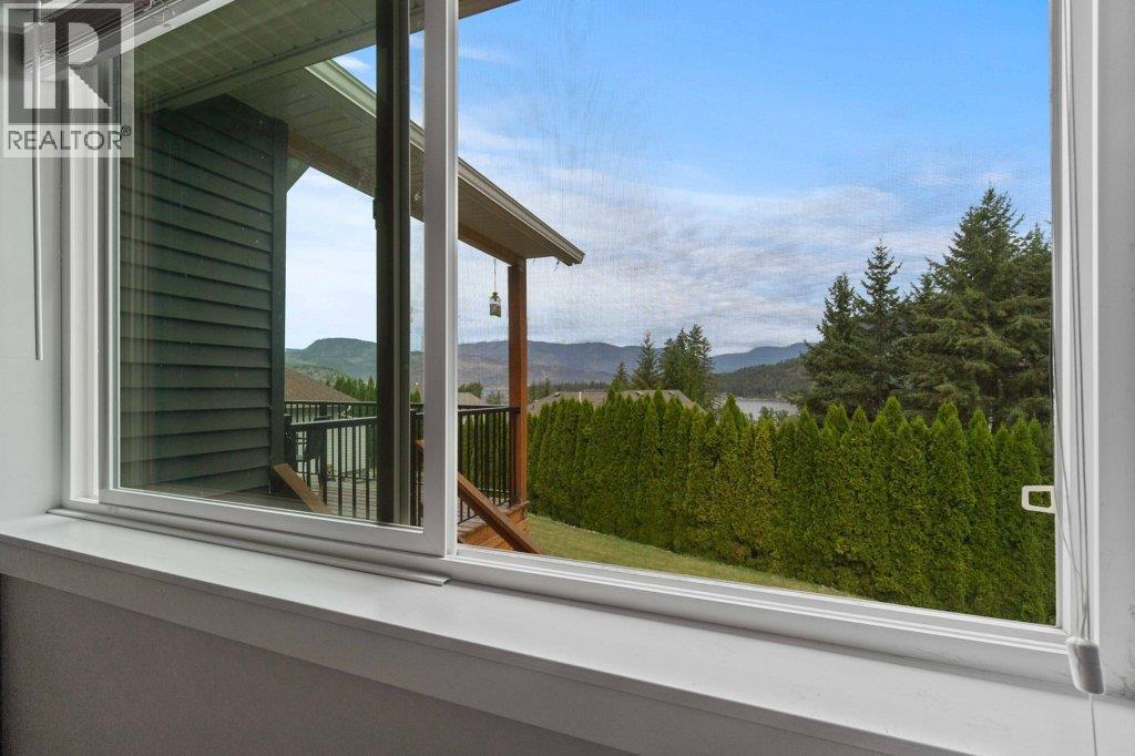  2421 Sunrise Boulevard, Blind Bay