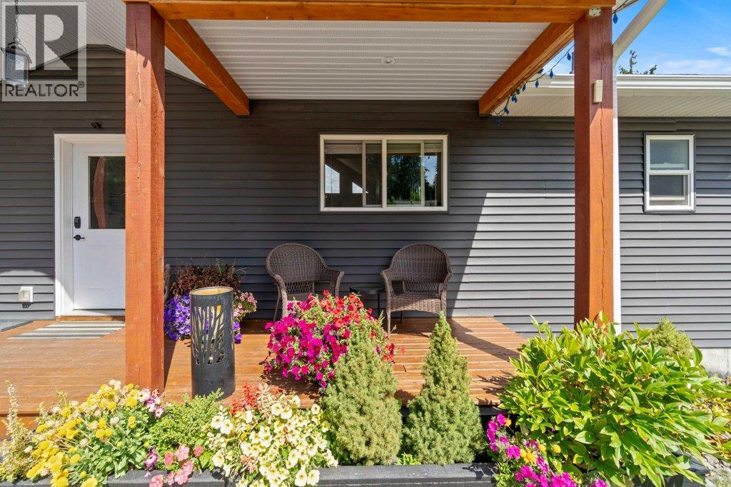  2421 Sunrise Boulevard, Blind Bay