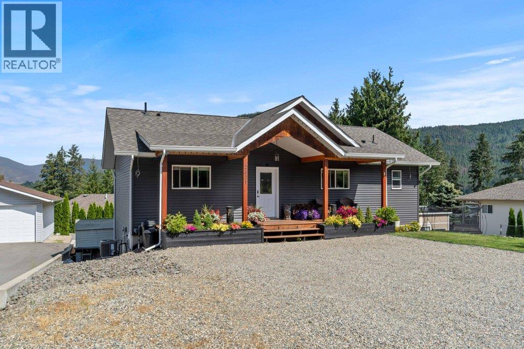  2421 Sunrise Boulevard, Blind Bay