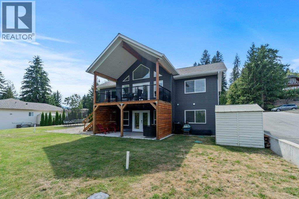  2421 Sunrise Boulevard, Blind Bay