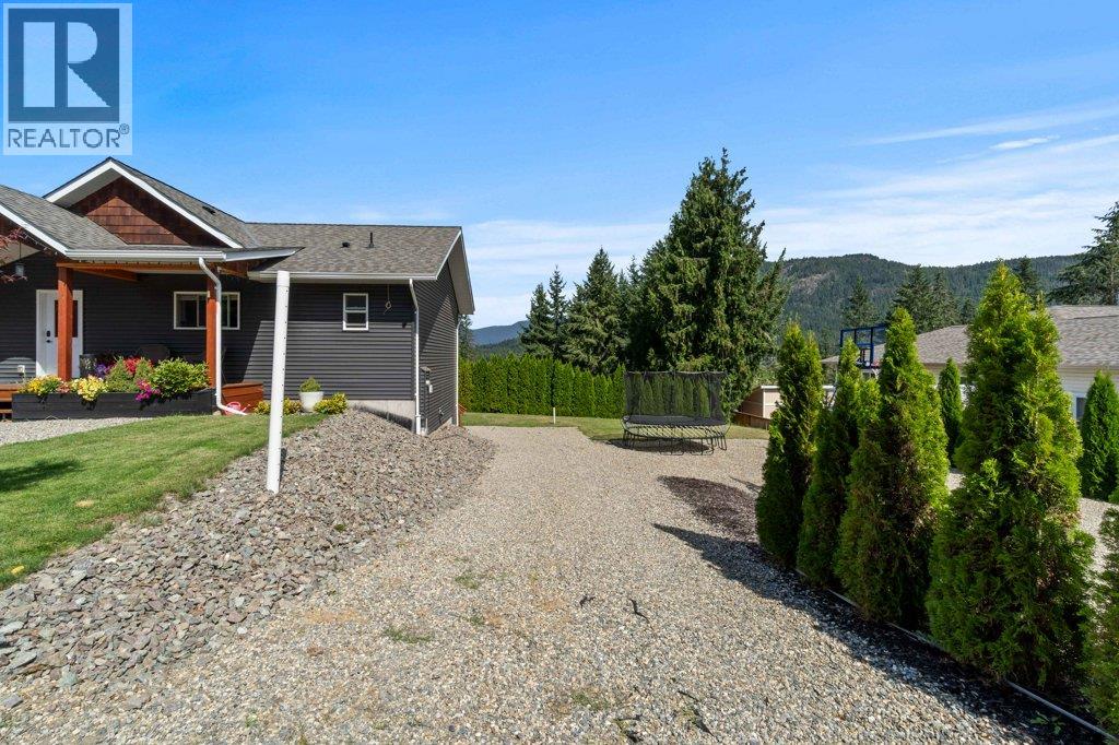  2421 Sunrise Boulevard, Blind Bay