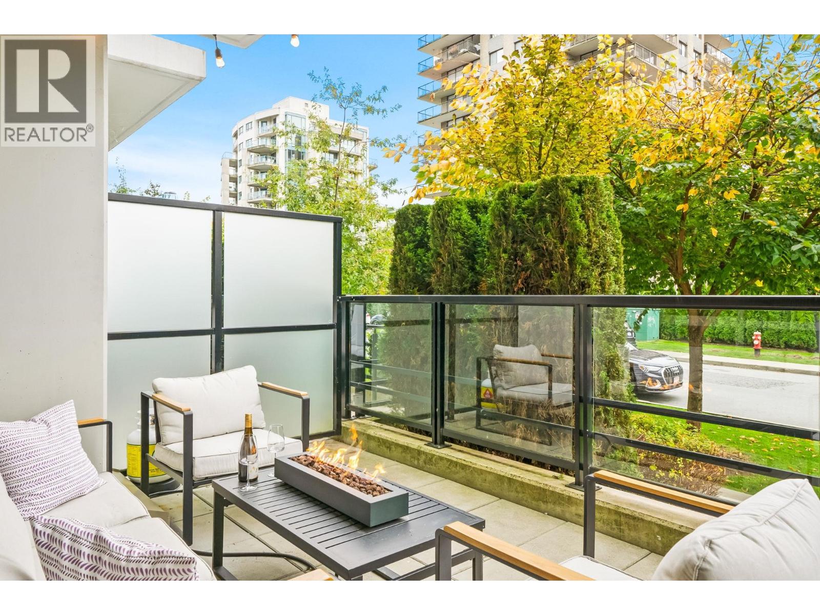 TH8 108 E 8TH STREET, North Vancouver