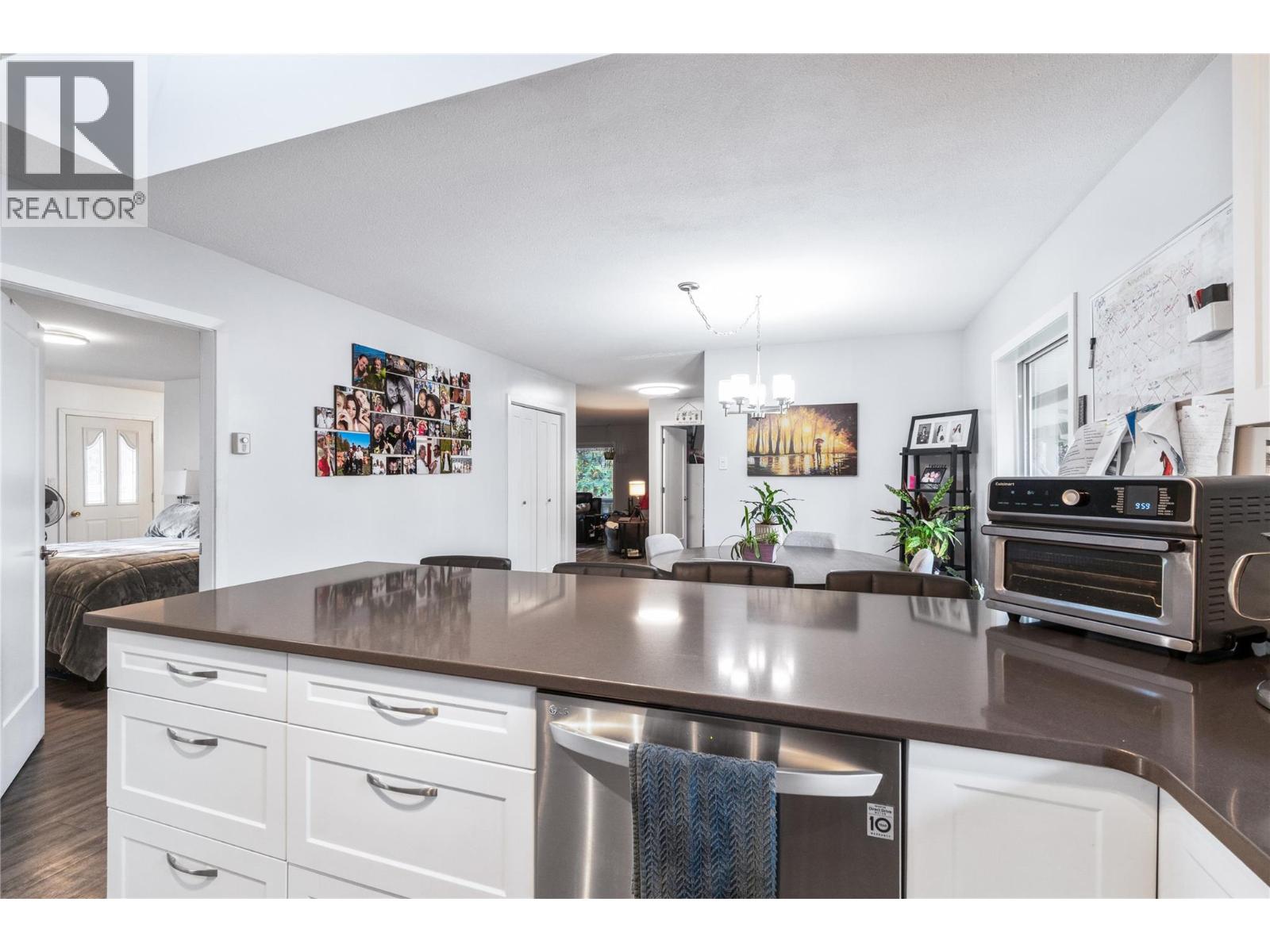 2550 Cody Road - 12
