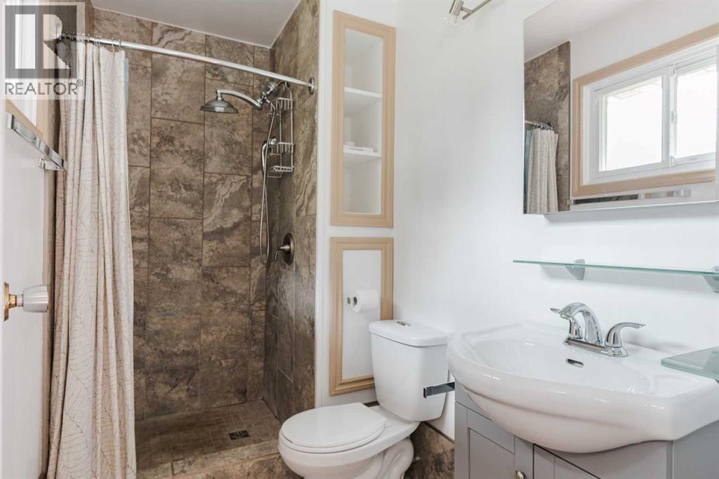 156 Cowley Bay, Fort McMurray