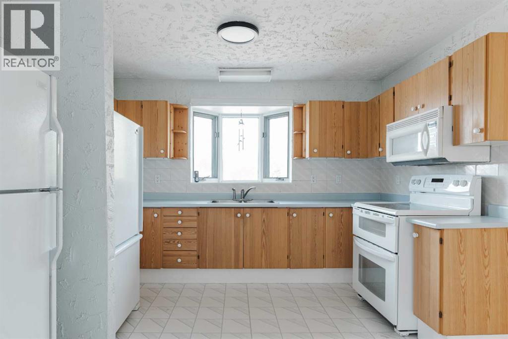 156 Cowley Bay, Fort McMurray