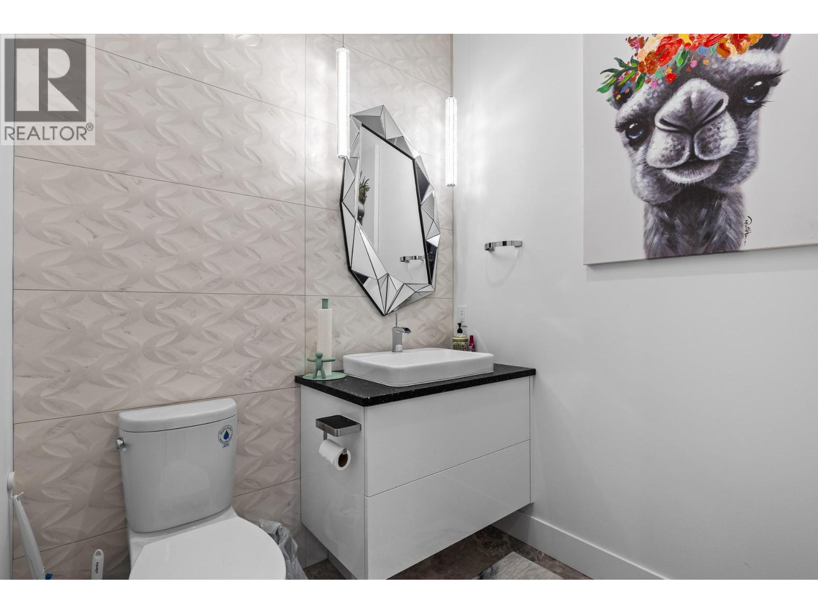  1068 Clarance Avenue, Kelowna