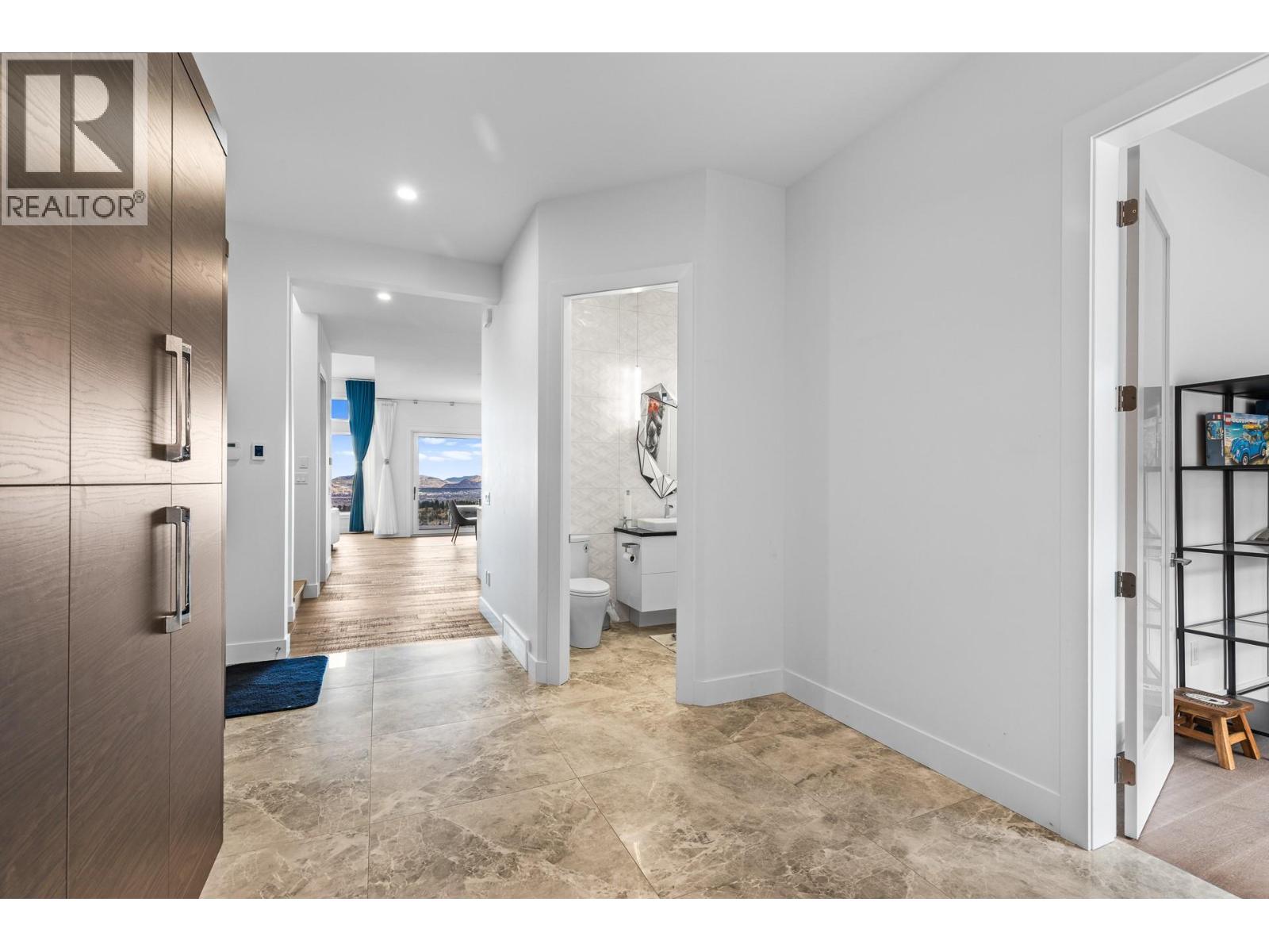  1068 Clarance Avenue, Kelowna