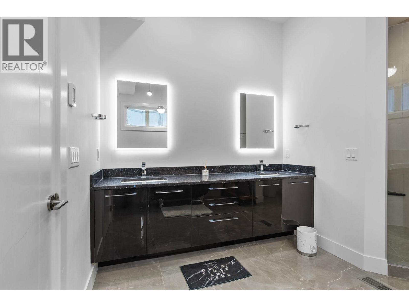  1068 Clarance Avenue, Kelowna