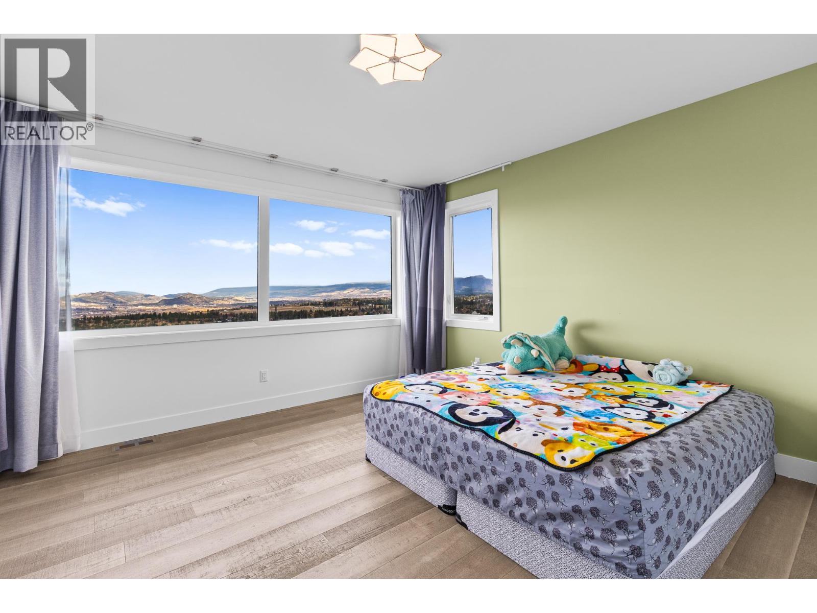  1068 Clarance Avenue, Kelowna