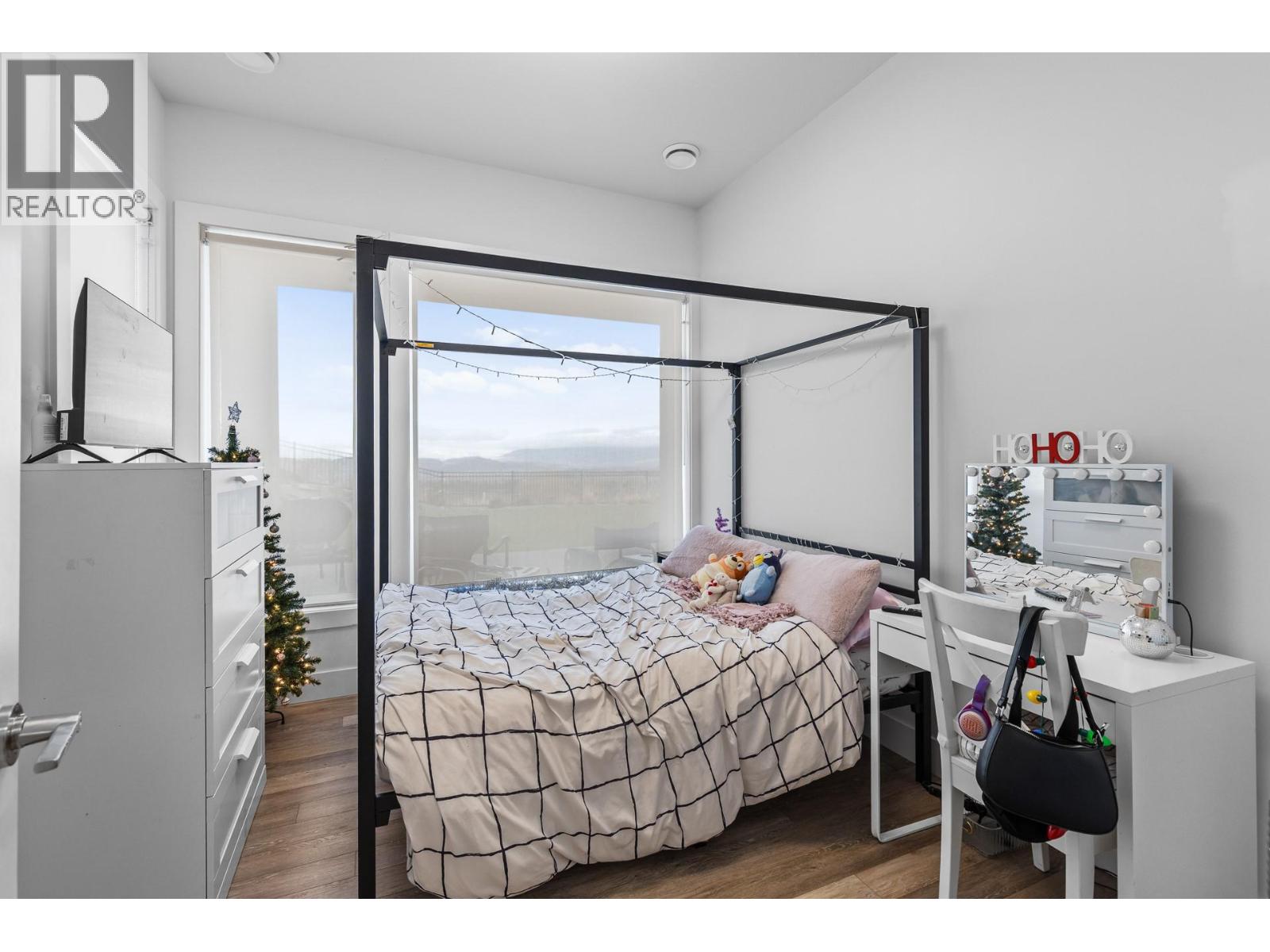  1068 Clarance Avenue, Kelowna