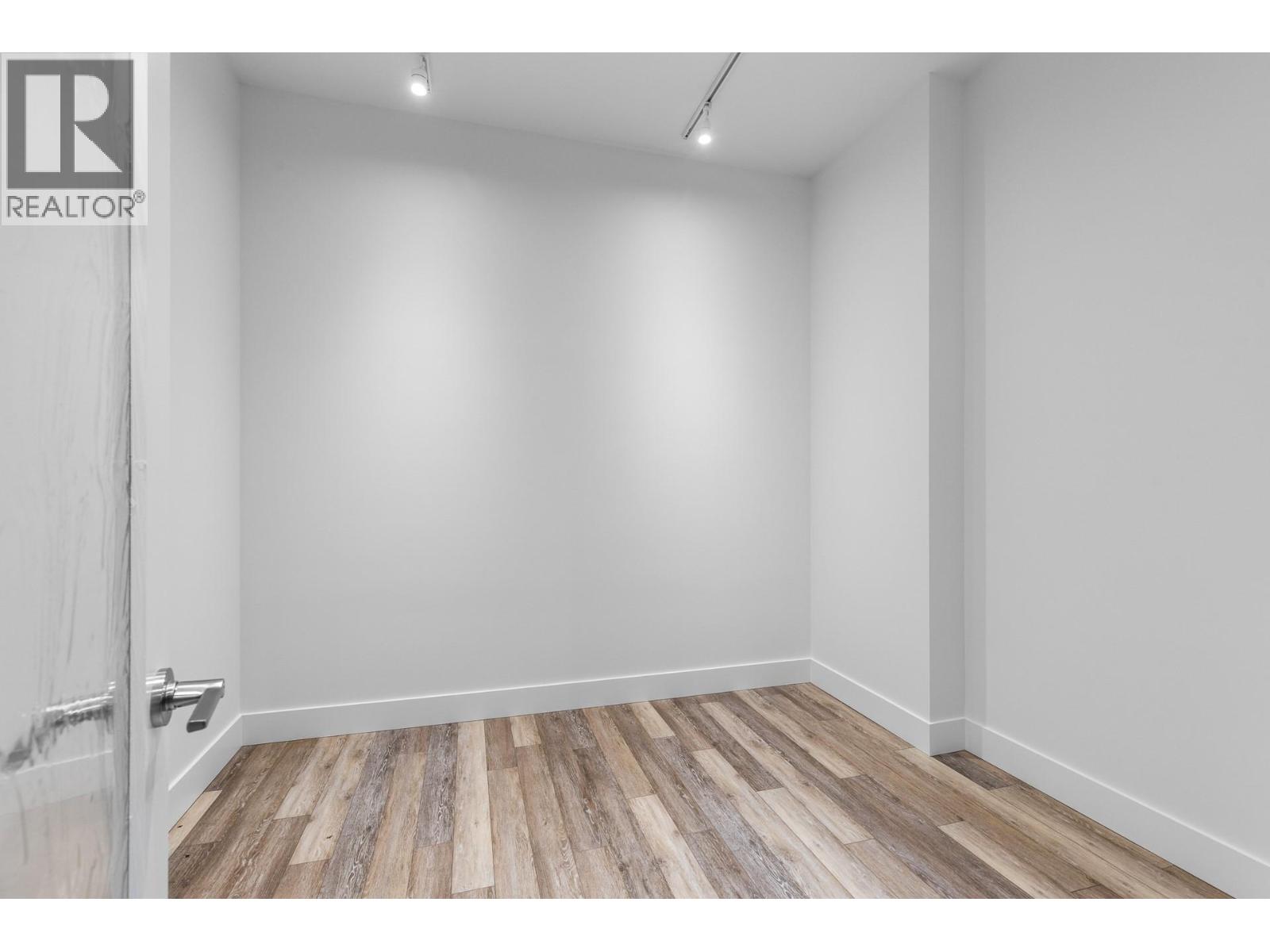  1068 Clarance Avenue, Kelowna