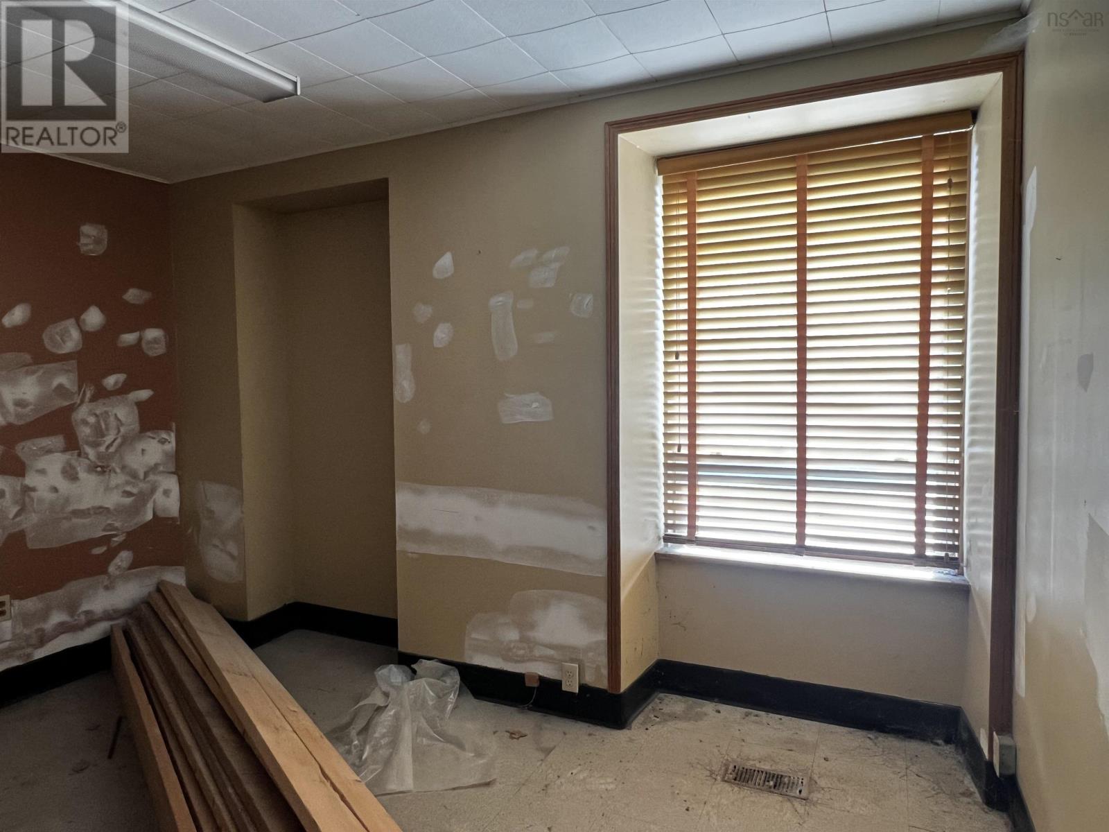 Property 24 of 30 of 140 George Street