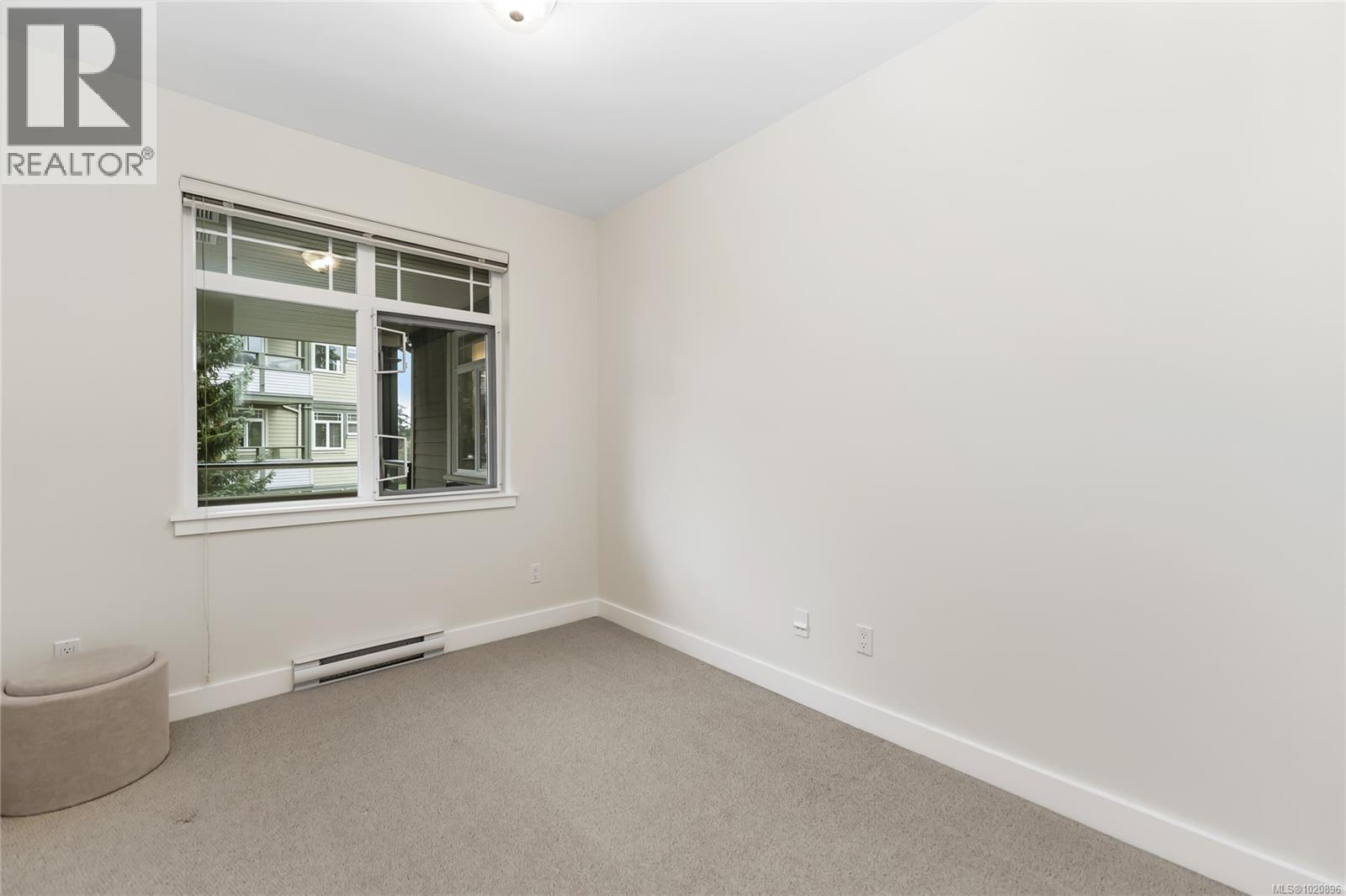 203D 1115 Craigflower Rd, Esquimalt