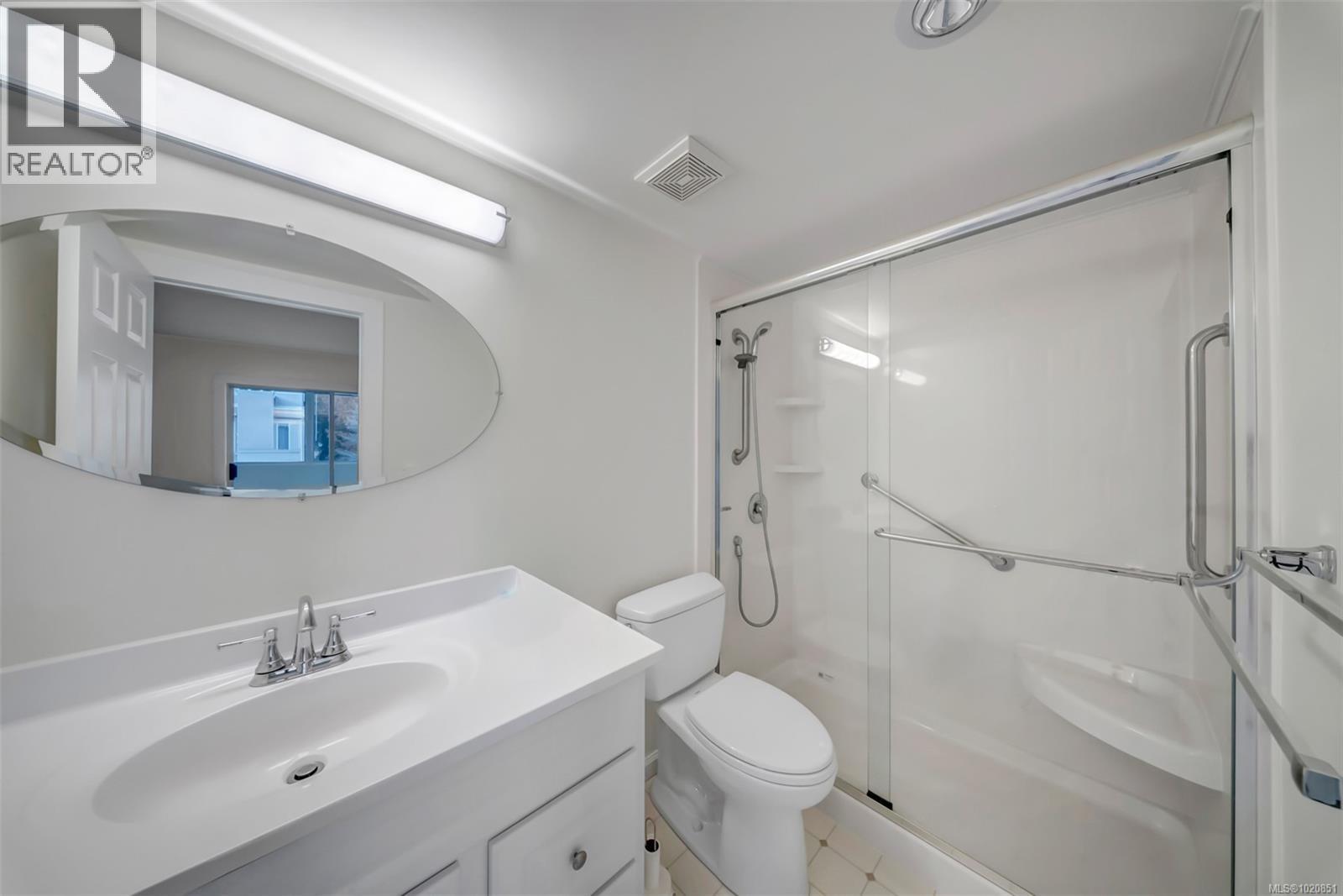 405 420 Linden Avenue, Victoria