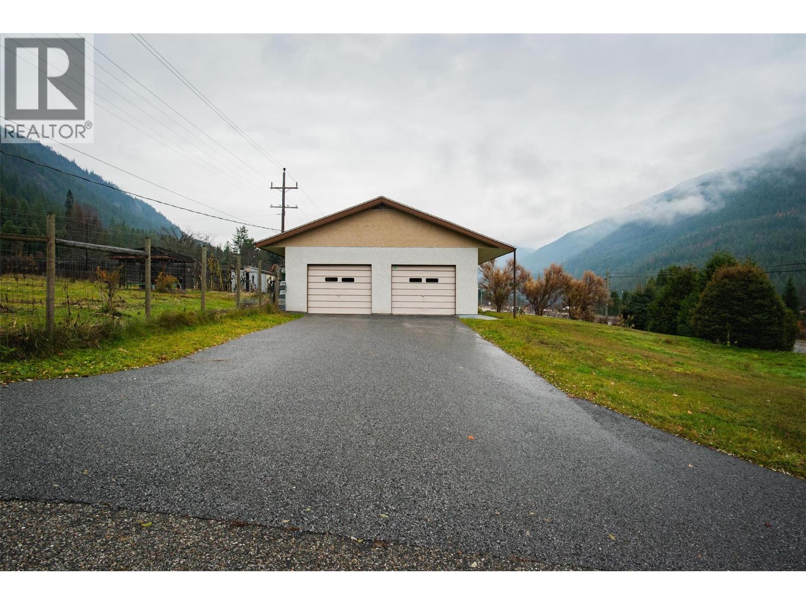 1473 3A Highway, Castlegar