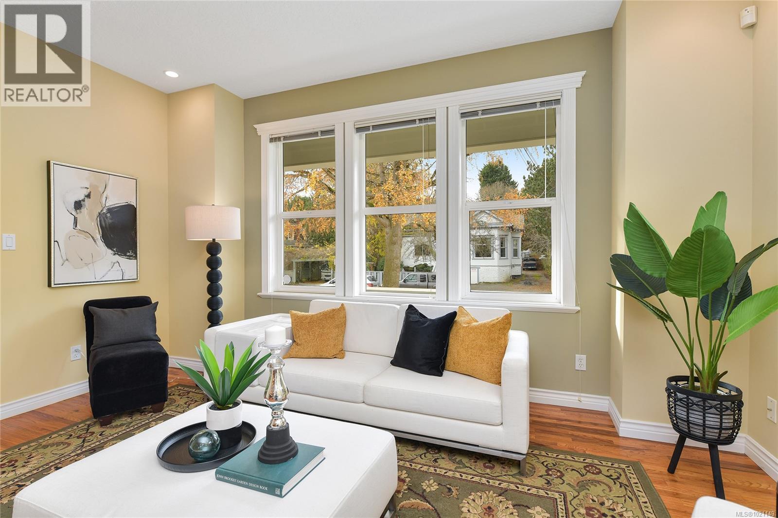 1 1515 Camosun Street, Victoria