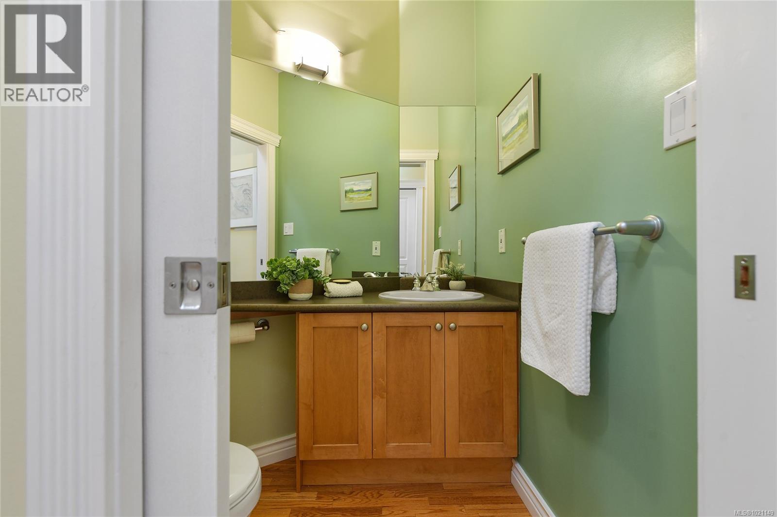 1 1515 Camosun Street, Victoria