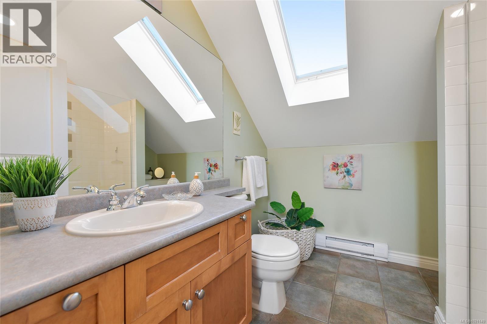 1 1515 Camosun Street, Victoria