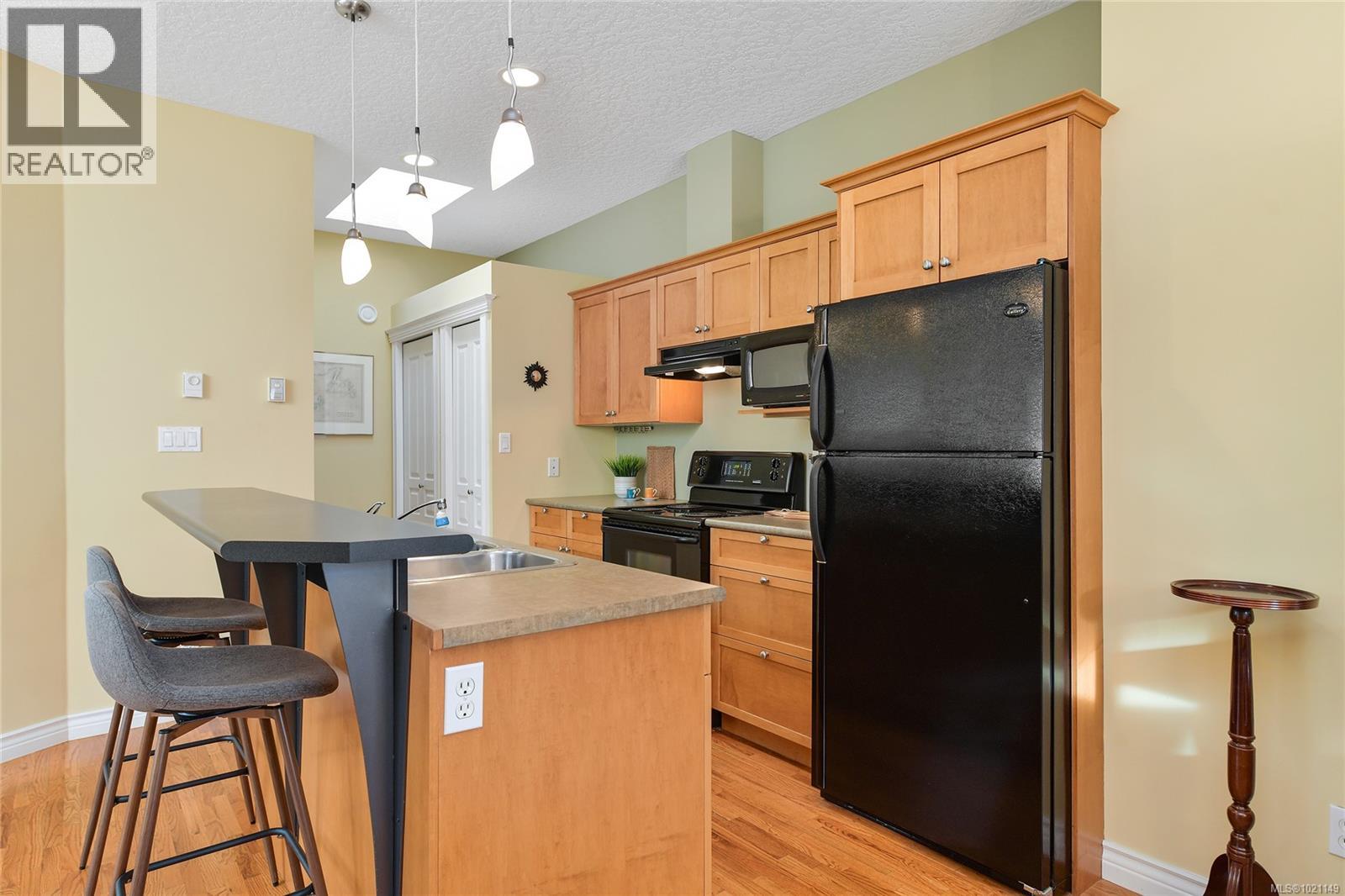 1 1515 Camosun Street, Victoria