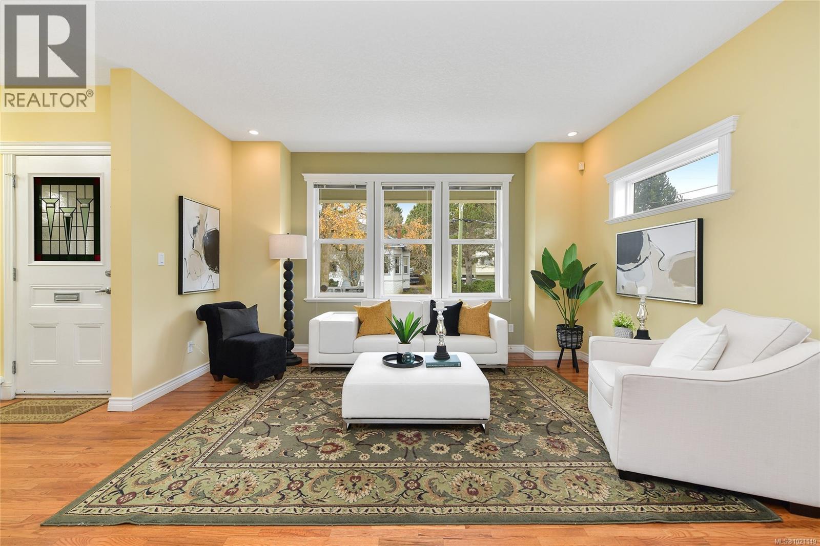 1 1515 Camosun Street, Victoria