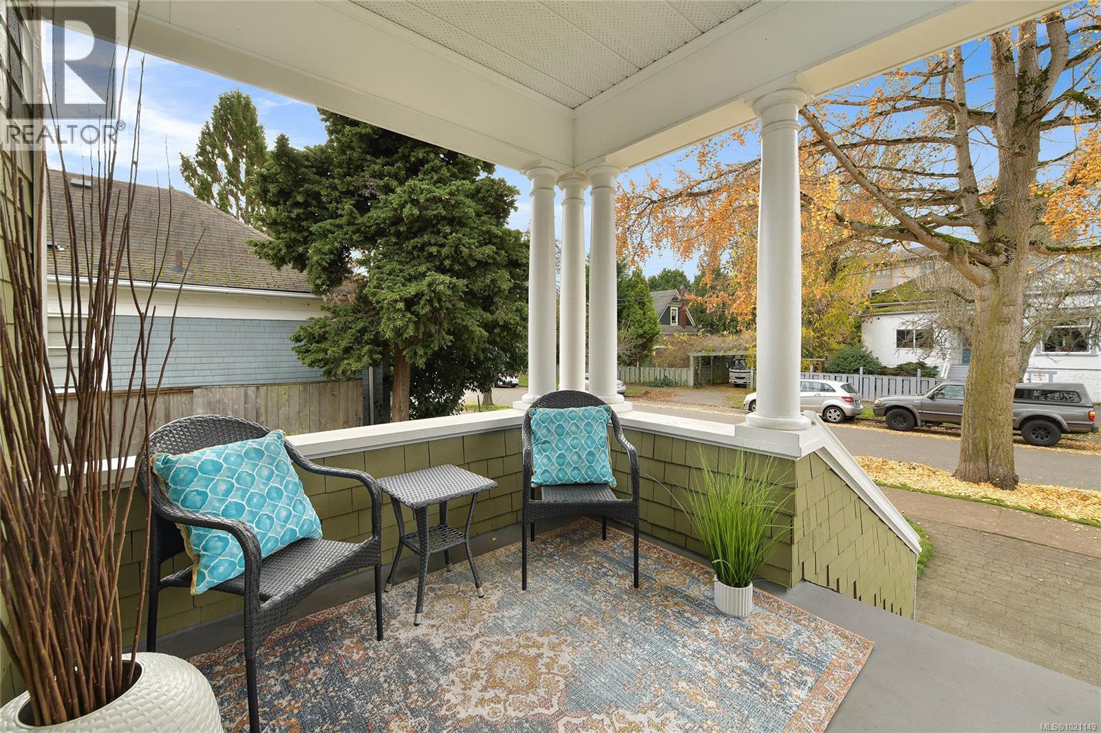 1 1515 Camosun Street, Victoria