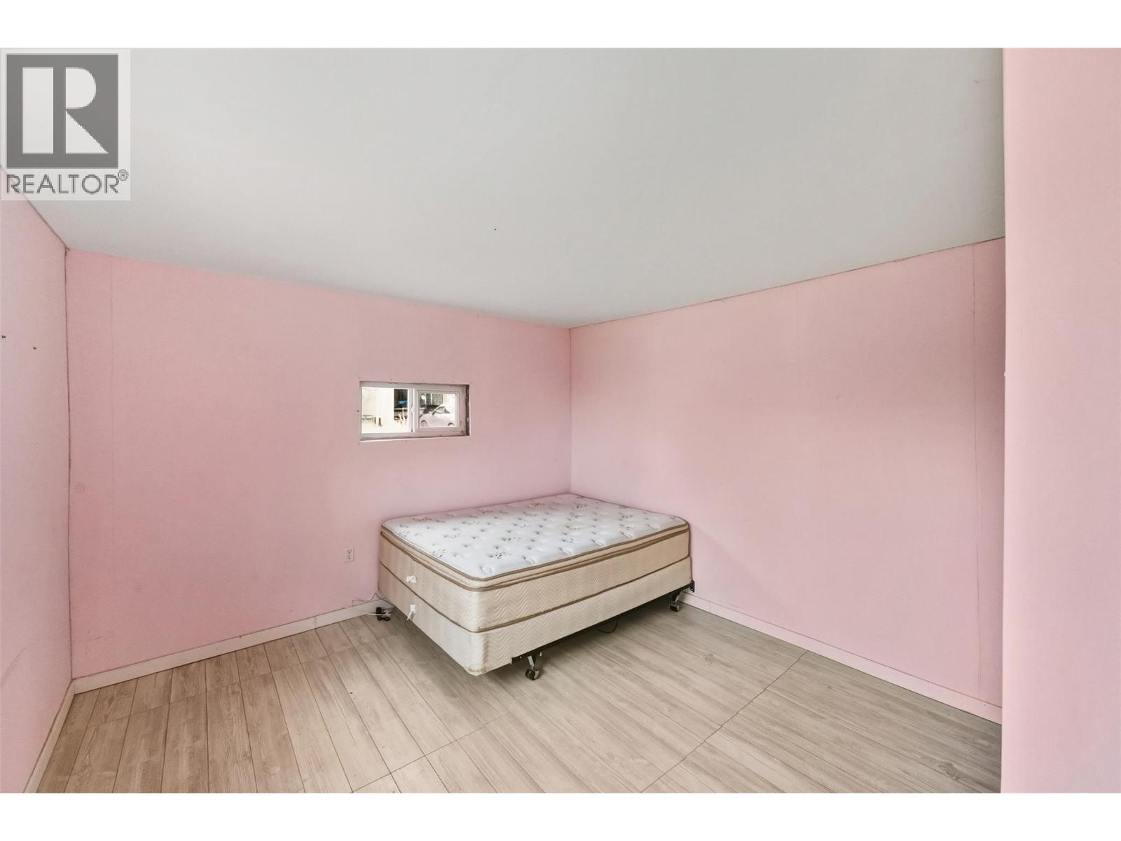 1414 KELLY ROAD - 36