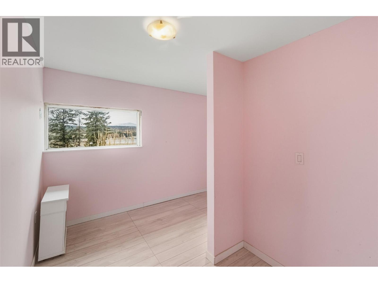 1414 KELLY ROAD - 35