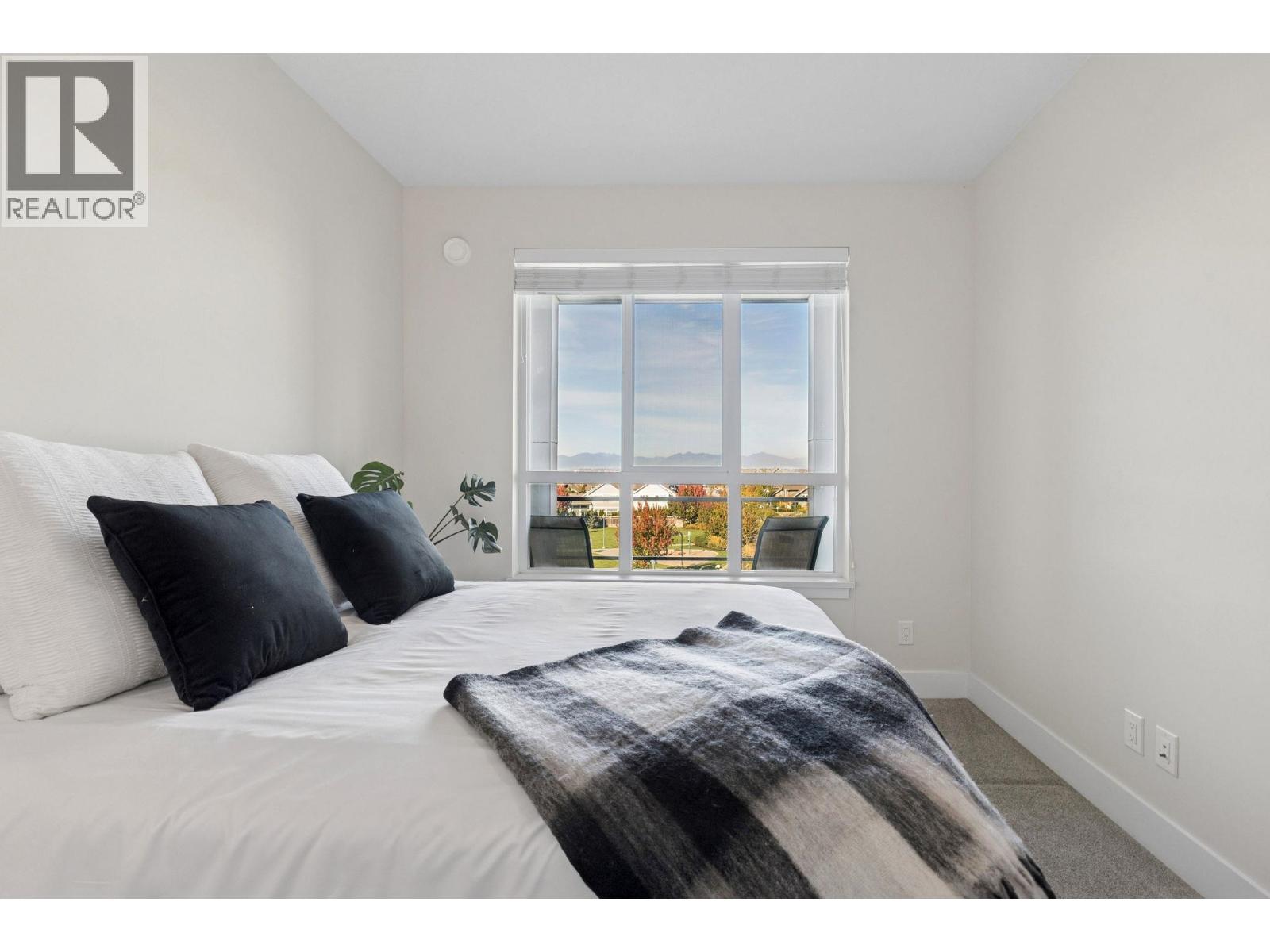 #401-4690 HAWK Lane, Tsawwassen