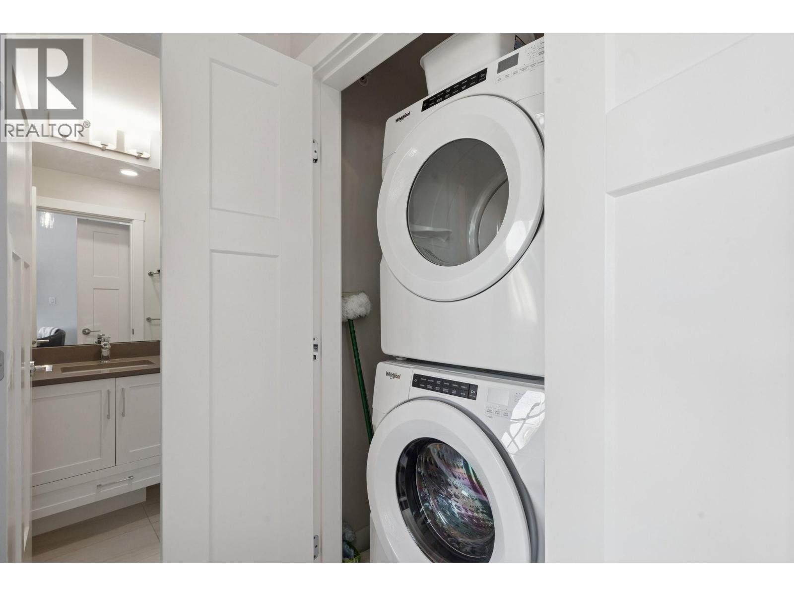 #401-4690 HAWK Lane, Tsawwassen